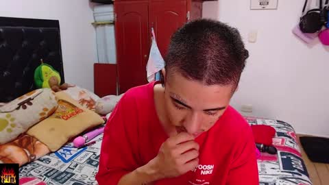 Snapshot of lunay_gutierreez chatting on 12-16-24, 12:26 Lunay and mariana PVT OPEN online show from 12-16-24, 12:26