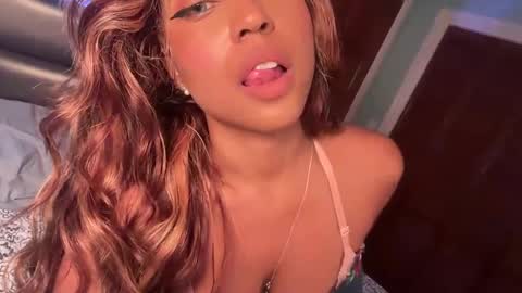 lunchboxgirl online show from 09-09-25, 01:05