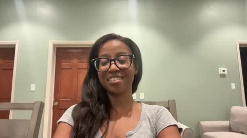 lunchboxgirl online show from 03-28-26, 04:34