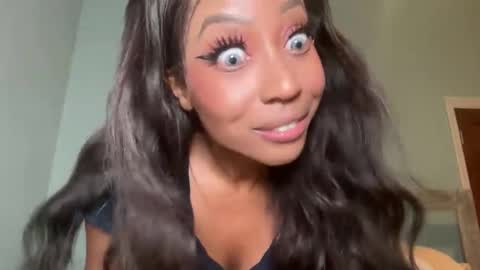 lunchboxgirl online show from 04-25-26, 12:35