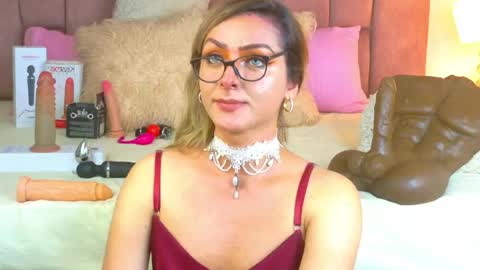 lunitadiva online show from 04-19-26, 06:10