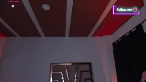 Snapshot of lunna_roosee chatting on 05-23-26, 03:23 LUNA ROSE online show from 05-23-26, 03:23