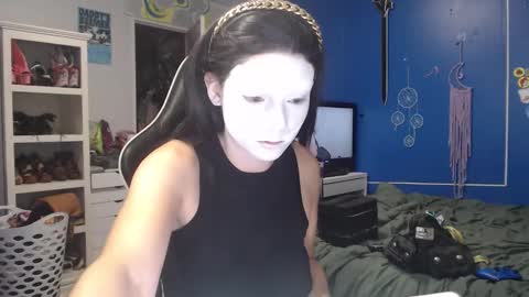 Snapshot of lunobbione chatting on 10-24-25, 05:53 Lunobbione online show from 10-24-25, 05:53