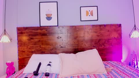 luoyi30 online show from 12-27-24, 04:21