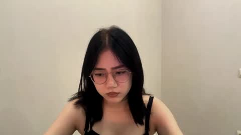 Snapshot of lupefaulker chatting on 05-09-26, 01:38 Roxie online show from 05-09-26, 01:38