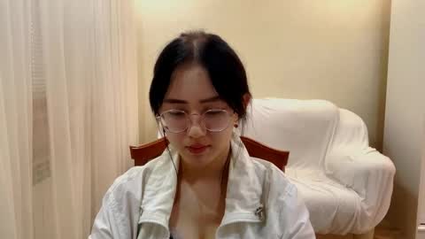 Snapshot of lupefaulker chatting on 05-11-26, 04:04 Roxie online show from 05-11-26, 04:04