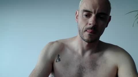 Snapshot of lupine_666 chatting on 09-13-25, 01:44 Lupine online show from 09-13-25, 01:44