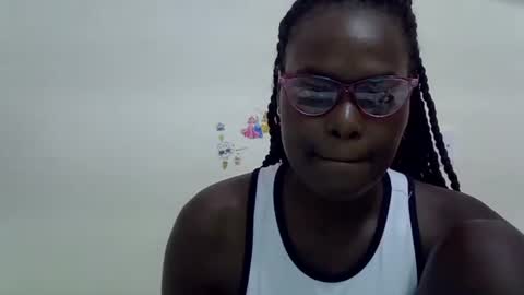 Snapshot of lupitah_ chatting on 03-03-25, 08:43 sweet girl online show from 03-03-25, 08:43