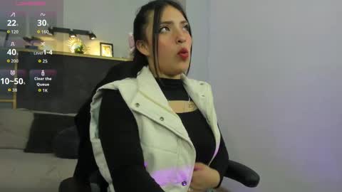 Lurea pearl online show from 10-22-25, 05:08