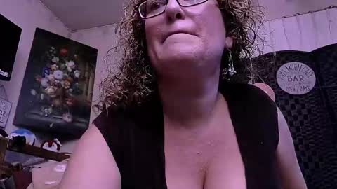 Snapshot of lusciouslibra82 chatting on 05-28-26, 07:05 .Clarissa. Follow me on Instagram miss buns online show from 05-28-26, 07:05