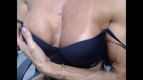 Snapshot of lusexyhot chatting on 03-01-25, 04:37 lusexyhot online show from 03-01-25, 04:37