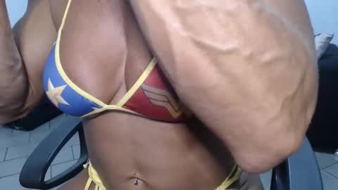 Snapshot of lusexyhot chatting on 10-26-25, 02:17 lusexyhot online show from 10-26-25, 02:17