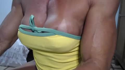 Snapshot of lusexyhot chatting on 06-03-26, 01:52 lusexyhot online show from 06-03-26, 01:52