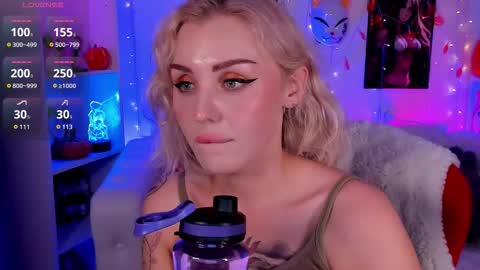 Snapshot of lushcherry chatting on 10-21-25, 07:36 your sweet Liana online show from 10-21-25, 07:36