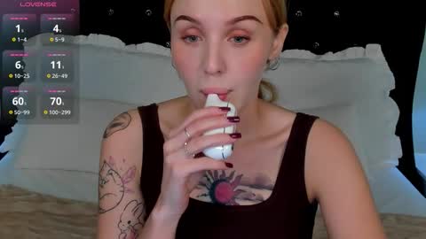 Snapshot of lushcherry chatting on 11-21-25, 11:58 your sweet Liana online show from 11-21-25, 11:58