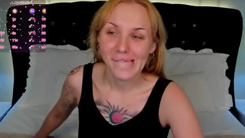 Snapshot of lushcherry chatting on 11-22-25, 09:03 your sweet Liana online show from 11-22-25, 09:03
