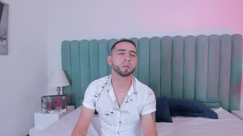 Snapshot of lushian_luna chatting on 09-26-25, 02:32 Lushian And Luna online show from 09-26-25, 02:32