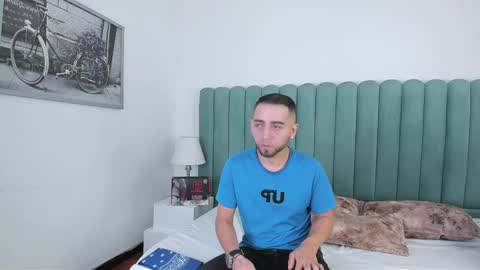 Snapshot of lushian_luna chatting on 10-04-25, 02:48 Lushian And Luna online show from 10-04-25, 02:48