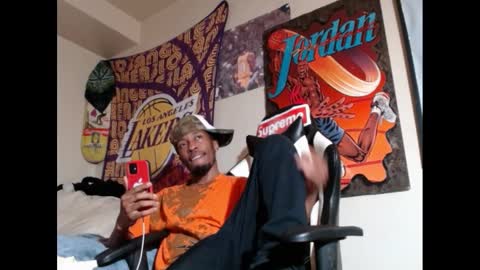 Snapshot of lust_j chatting on 12-10-24, 11:30 LUST online show from 12-10-24, 11:30