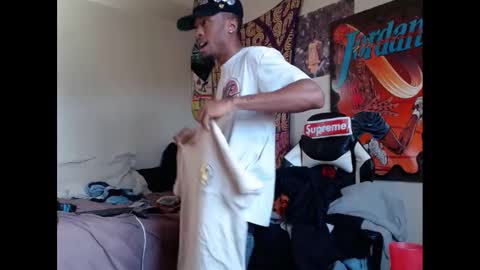 Snapshot of lust_j chatting on 12-23-24, 07:30 LUST online show from 12-23-24, 07:30