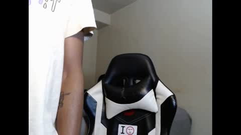 Snapshot of lust_j chatting on 09-09-25, 12:54 LUST online show from 09-09-25, 12:54