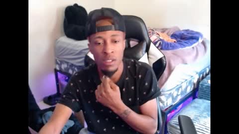 Snapshot of lust_j chatting on 09-19-25, 06:41 LUST online show from 09-19-25, 06:41