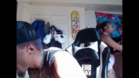 Snapshot of lust_j chatting on 10-21-25, 06:30 LUST online show from 10-21-25, 06:30