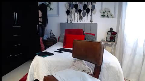 Snapshot of lust_mom chatting on 11-26-25, 01:23 Angela 3 online show from 11-26-25, 01:23