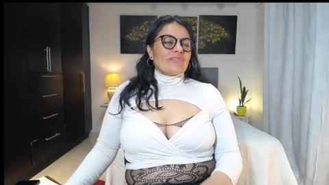 Angela 3 online show from 05-22-26, 02:40