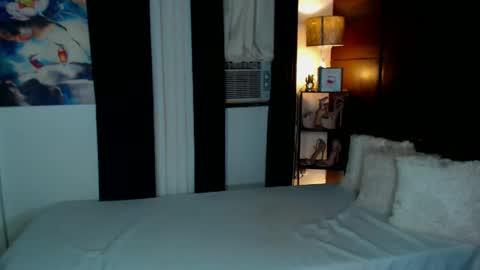 AdriannaFowks online show from 12-19-24, 08:34