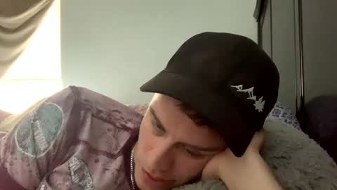  GUY ---  GIRL online show from 10-01-25, 09:32