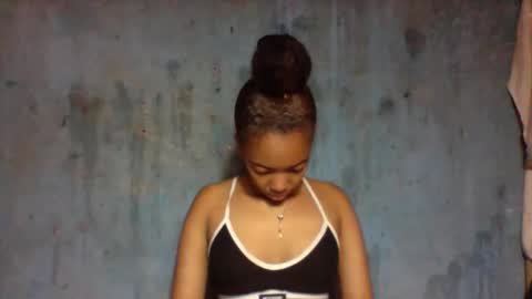 Snapshot of lutchia chatting on 12-14-25, 08:41 lutchia online show from 12-14-25, 08:41