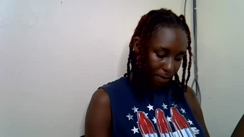 lutino_lovebirds online show from 07-11-26, 05:54