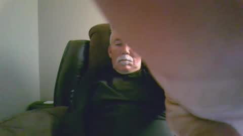 Snapshot of luv269er chatting on 02-13-25, 06:09 luv269er online show from 02-13-25, 06:09