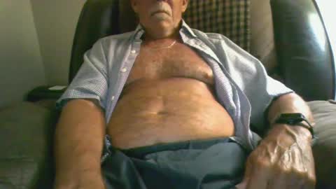 Snapshot of luv269er chatting on 09-18-25, 04:47 luv269er online show from 09-18-25, 04:47