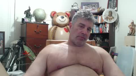 Snapshot of luv2bnakedallthetime chatting on 12-12-24, 11:14 Tony online show from 12-12-24, 11:14