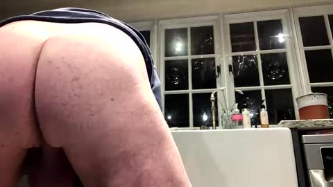 Snapshot of luvcamgirlz chatting on 02-06-25, 06:08 luvcamgirlz online show from 02-06-25, 06:08