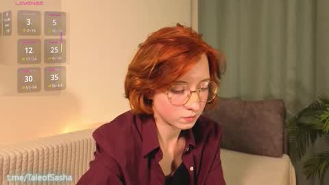 Snapshot of luvenianitschke chatting on 10-17-25, 11:02 Sasha online show from 10-17-25, 11:02