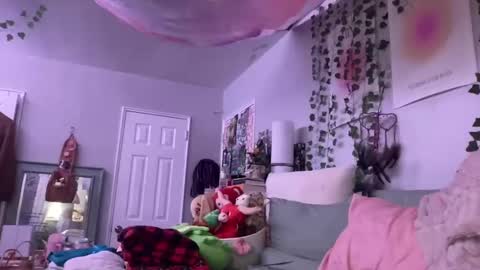 Snapshot of luvkoko chatting on 10-07-25, 06:21 luvkoko online show from 10-07-25, 06:21