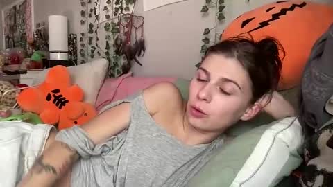 Snapshot of luvkoko chatting on 11-14-25, 04:17 luvkoko online show from 11-14-25, 04:17