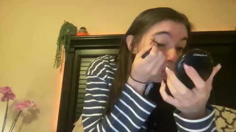 Snapshot of luvrxstarx chatting on 12-17-25, 12:49 luvrxstarx online show from 12-17-25, 12:49