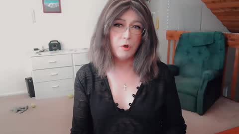 Britney online show from 11-13-25, 05:34