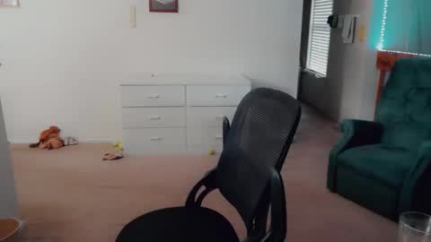 Britney online show from 02-08-26, 05:16