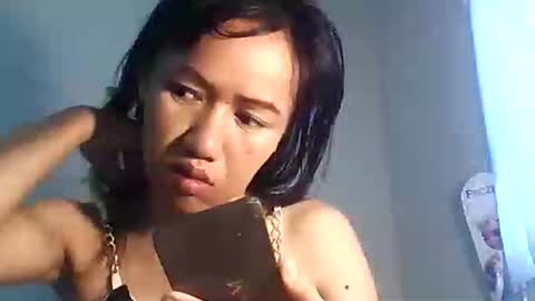 Bee Bee online show from 10-14-25, 03:29