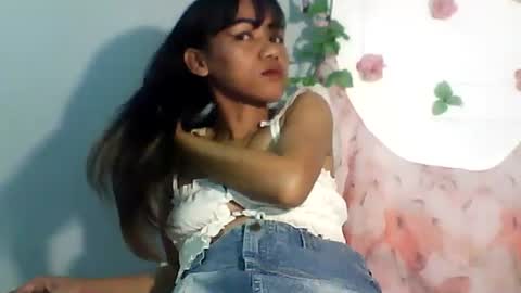 Bee Bee online show from 11-29-25, 05:38