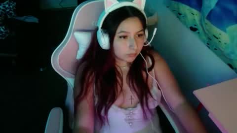 Snapshot of luvvespie chatting on 11-25-25, 12:21 luvvespie online show from 11-25-25, 12:21