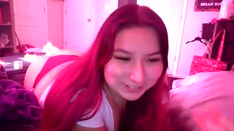 Snapshot of luvvespie chatting on 11-27-25, 06:21 luvvespie online show from 11-27-25, 06:21