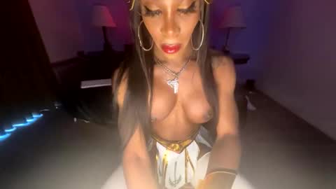 Snapshot of luvvlee chatting on 05-03-26, 05:19 luvvlee online show from 05-03-26, 05:19