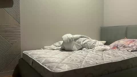 lux_angel online show from 04-16-26, 10:45