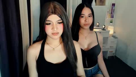 queen lux online show from 10-30-25, 10:16